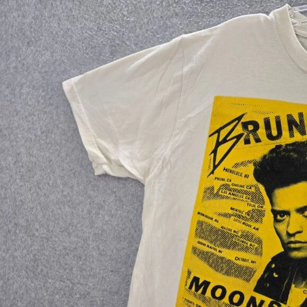 Bruno‎ Mars Men Large Beige Moonshine Jungle Short Sleeve Tee